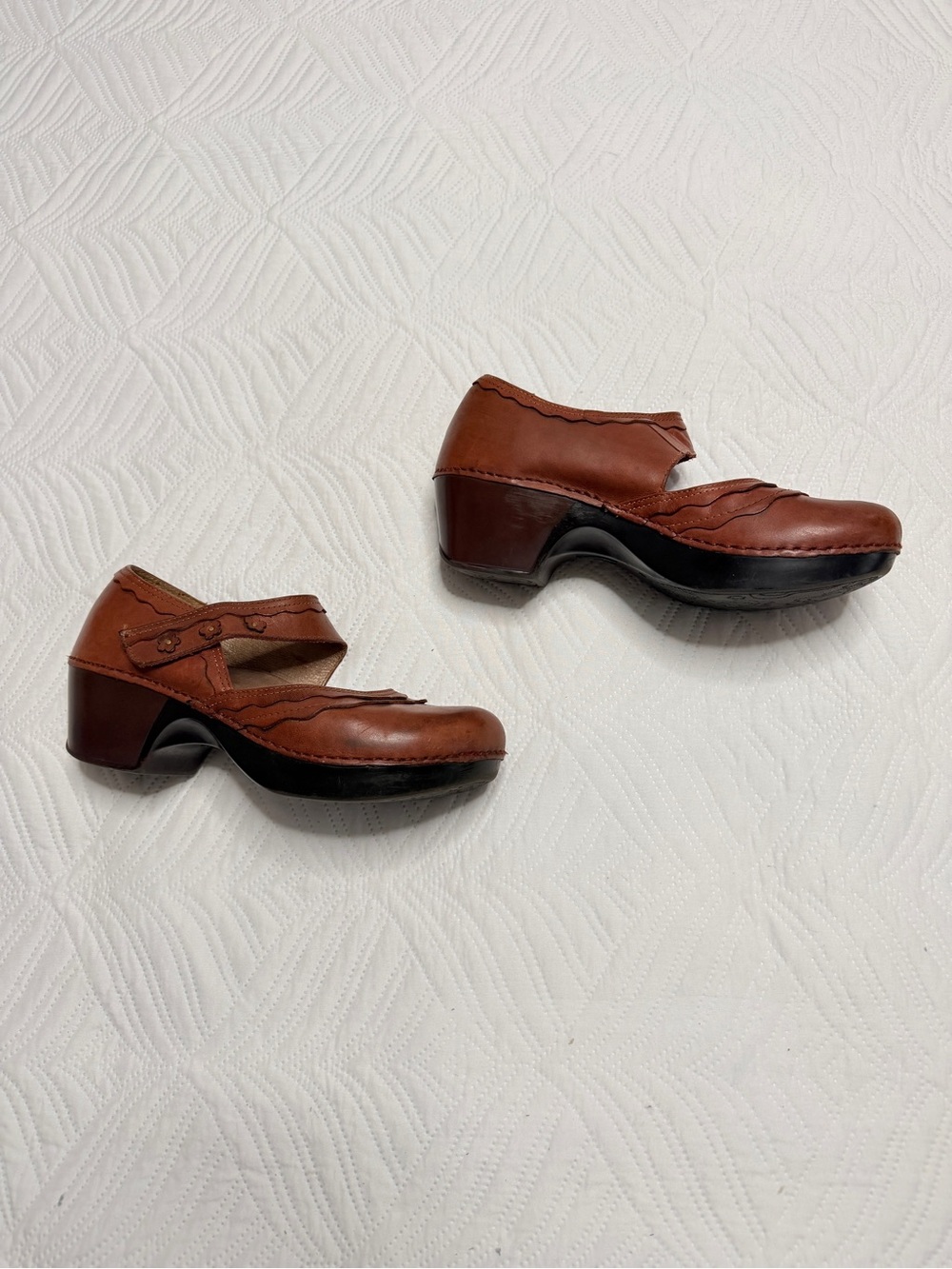 Dansko Harlow Women’s Brown Leather Mary Jane Clogs. Size 40 (9) - Picture 4 of 8